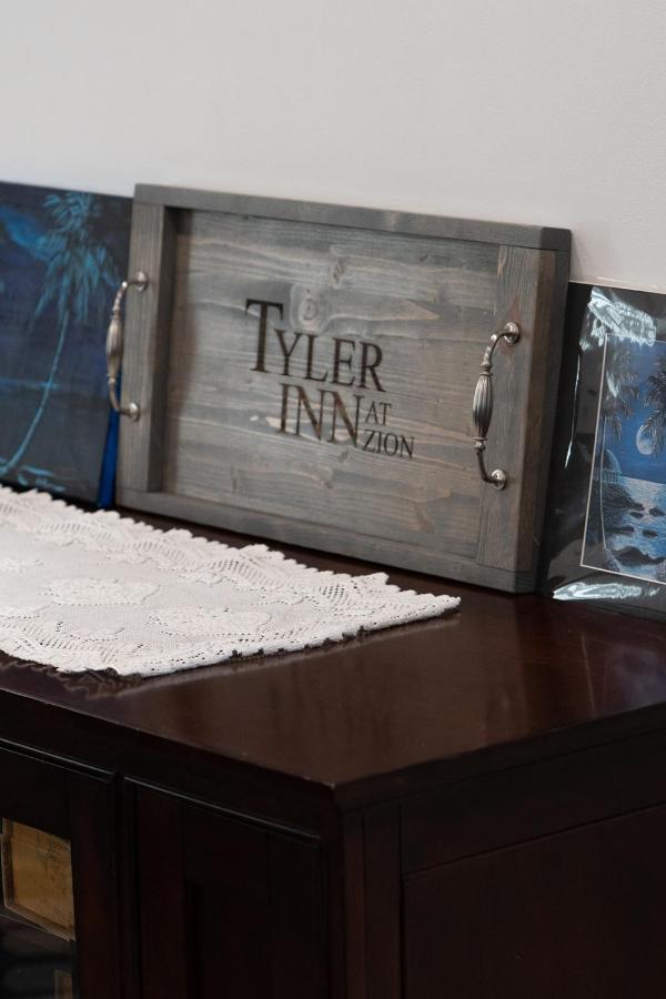 Tyler Inn At Zion Rockville Ngoại thất bức ảnh